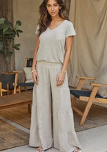 Load image into Gallery viewer, Linen Tiered Palazzo Pant
